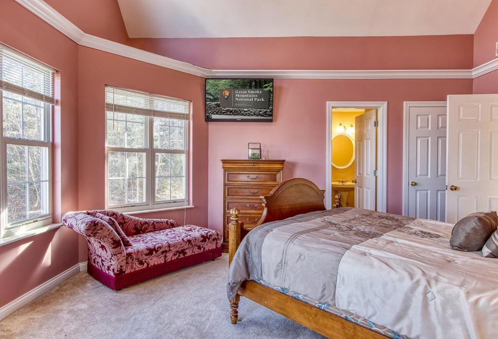 Ober Hideaway, Hot Tub, Wifi, 1089 Free Tickets Each Paid Day, Dollywood And More Gatlinburg Kültér fotó